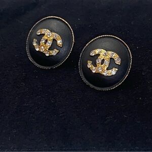 Chanel vintage clip on earrings